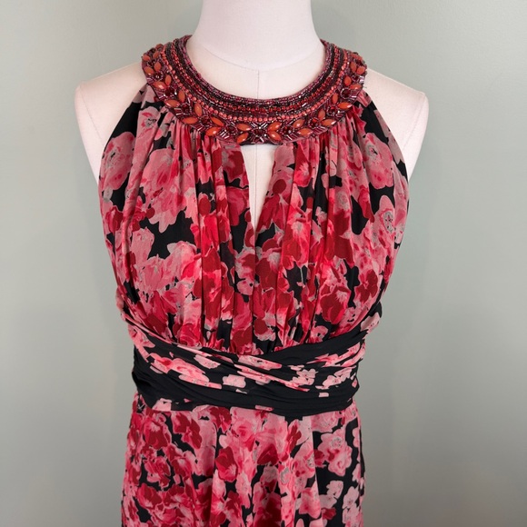 Teri Jon Red and Black Floral Maxi Gown Dress Beaded Collar size 10 Formal - Picture 2 of 9